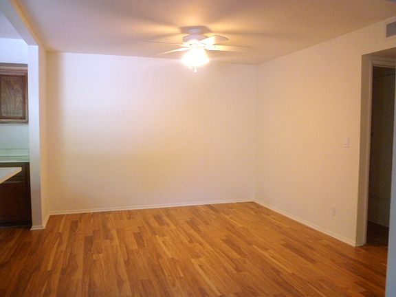 3rd image of 2948 Dogwood Cir