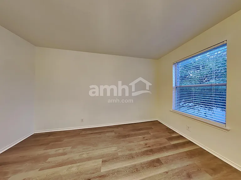 7711 Cortland Oak — Photo 17
