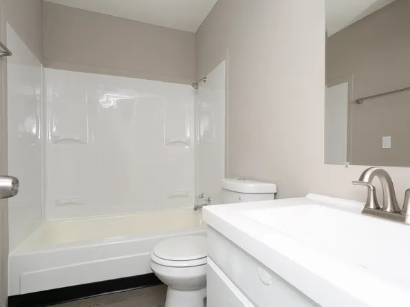 4671 NW 50th St, Des Moines, IA