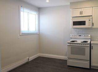 9 Brock St #3, Saint Catharines, ON L2N 5C8