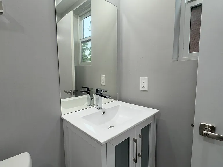 649-1 N 35th St #202A — Photo 13