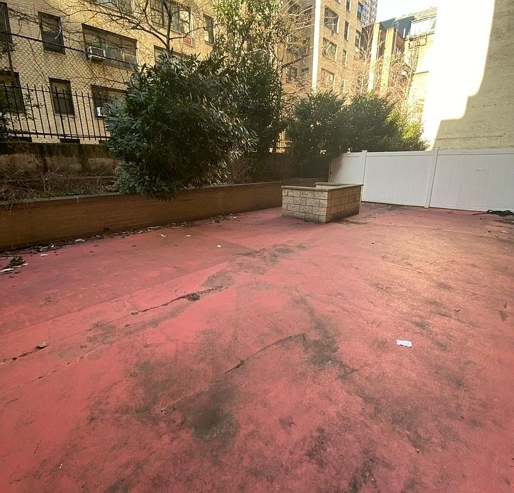 1st image of 420 E 80th St APT 1A