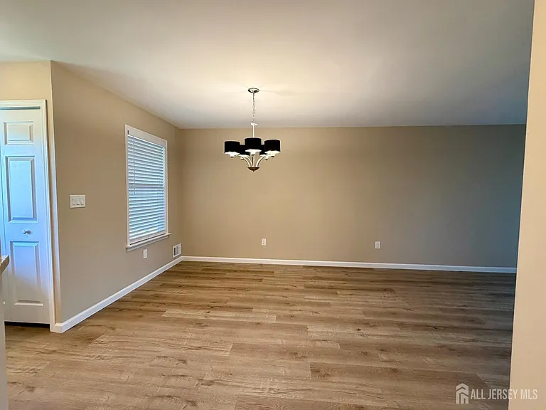 8 Benjamin Franklin Dr #F — Photo 7