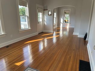 1234 Park Row St, Lake Geneva, WI 53147