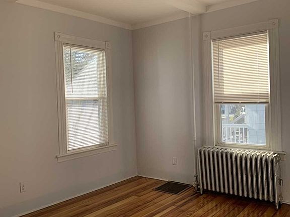 4th image of 9 Waldwick Ave #A