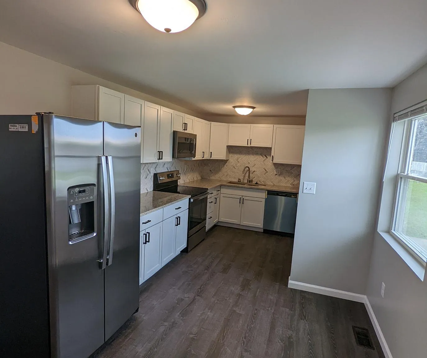 616 Skyles Rd — Photo 2