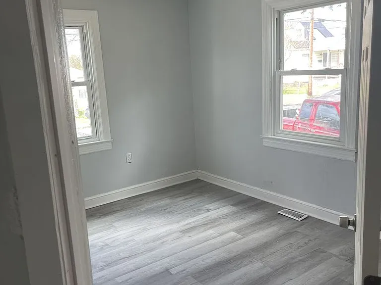 8 Ansell Ave — Photo 12