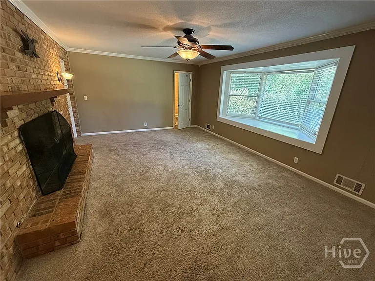 292 Tara Way — Photo 40