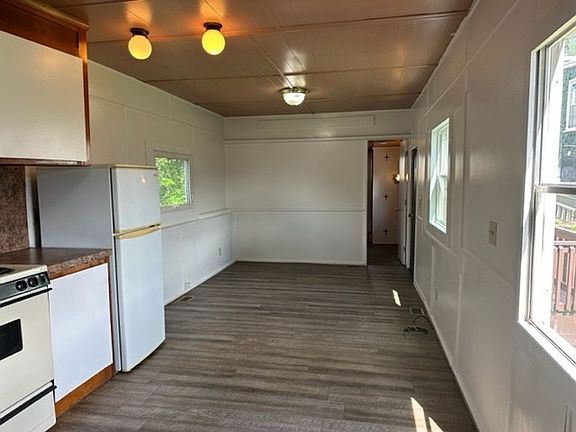 5th image of 2729A Herr St