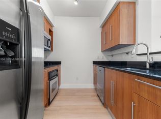 325 Biscayne Blvd #1718, Miami, FL 33131