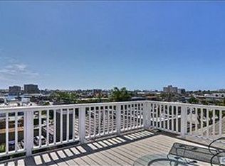 208 Tustin Ave, Newport Beach, CA 92663