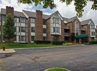 831 Deer Ct #605, Plymouth, MI 48170