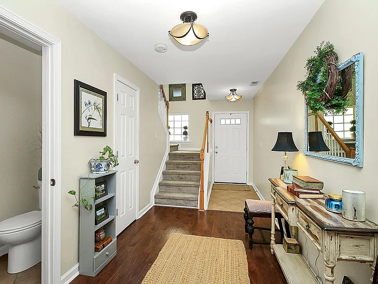 2292 Hanover Ct — Photo 4