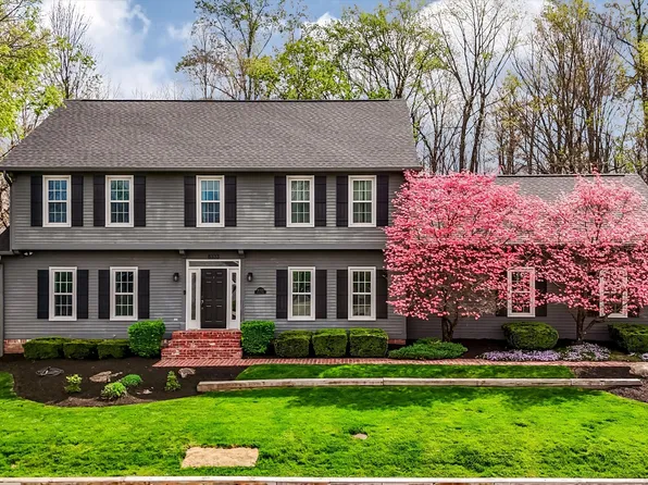 8333 Skipjack Dr, Indianapolis, IN 46236