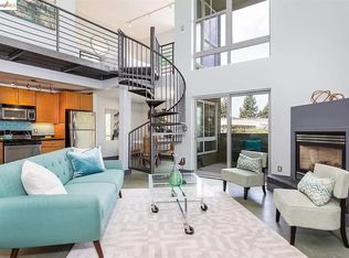 675 8th St APT 2, Oakland, CA 94607