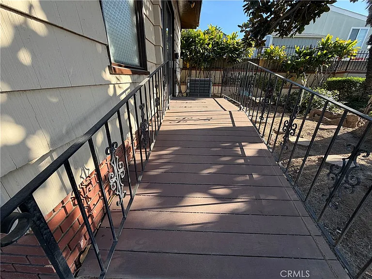 3590 Buchanan St — Photo 46