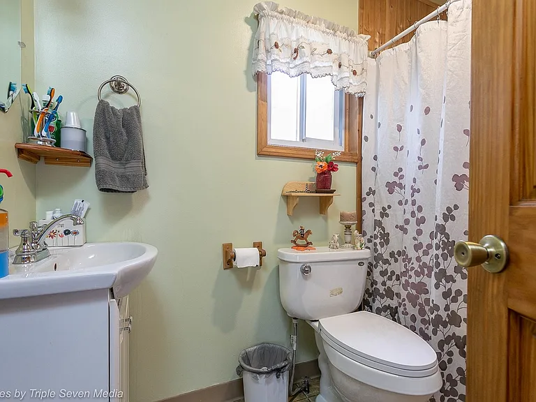 7134 W 74th Pl — Photo 6