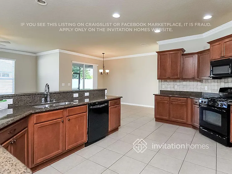 12318 Silton Peace Dr — Photo 5