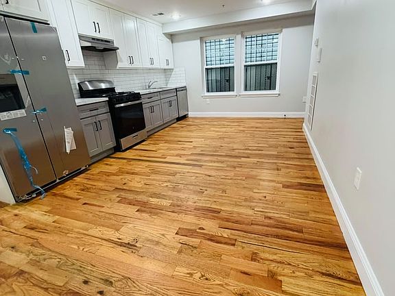 3rd image of 162 S 12th St #1