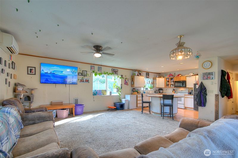 5th image of 102 Elma Street