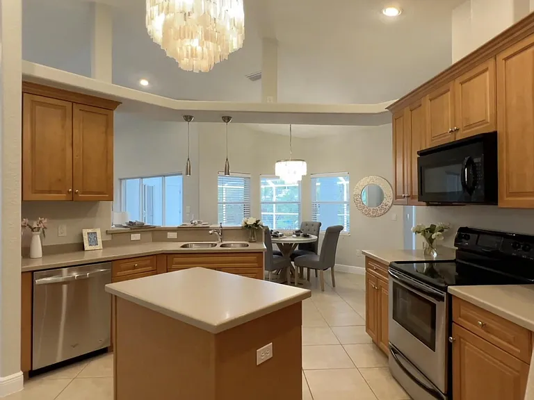 2035 Cannolot Blvd — Photo 7