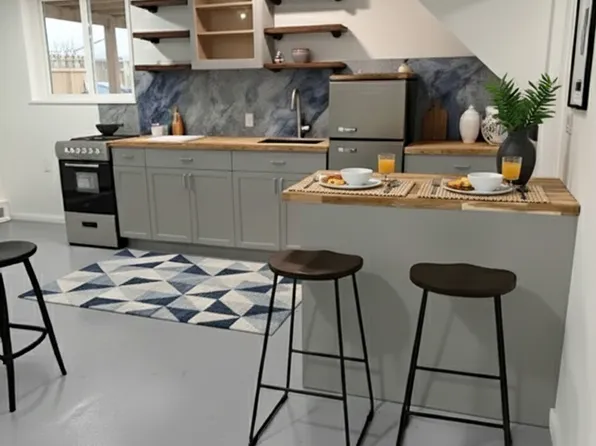 455 East 43rd Street image 17 of 21