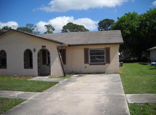 393 Country Lane Dr, Cocoa, FL 32926