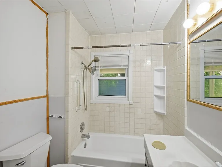 425 S 45th West Ave — Photo 8