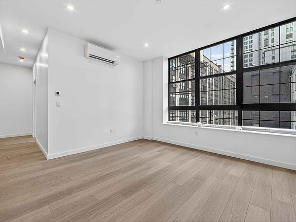 4th image of 225 E 134th St APT 5A