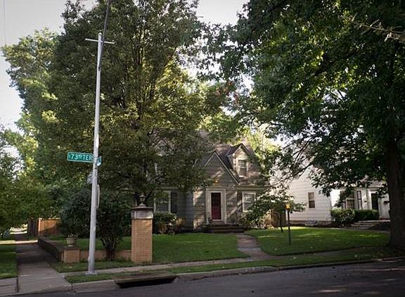 2nd image of 400 E 73rd Ter