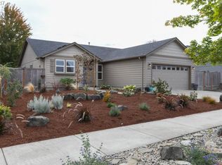 664 Erica Pl, Harrisburg, OR 97446