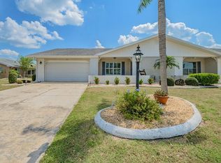 331 Green Manor Dr, Sun City Center, FL 33573