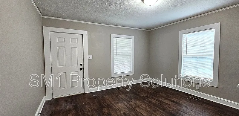 2 bed, 1.0 bath, 753 sqft, $1,215 — Photo 4
