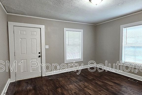 4th image of 1026 S Pearson St