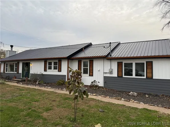301 N Hunter St, Versailles, MO 65084