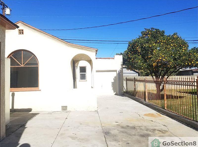 1st image of 527 W 109th St