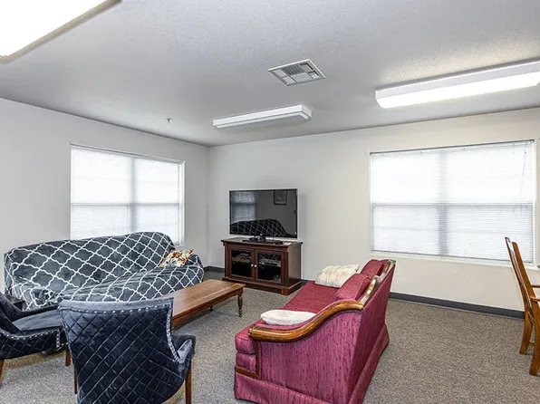 Wyndam Place Senior Residence - Lawrence, 2551 Crossgate Dr APT 110, Lawrence, KS 66047