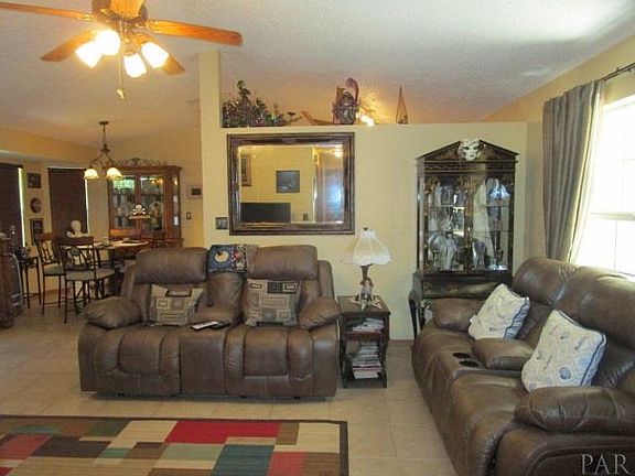 3rd image of 3464 Willow Ln