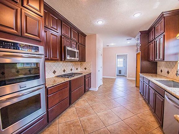 2nd image of 607 S 5th St #1/2