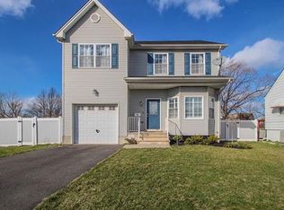 15 Wesley Pl, Port Reading, NJ 07064