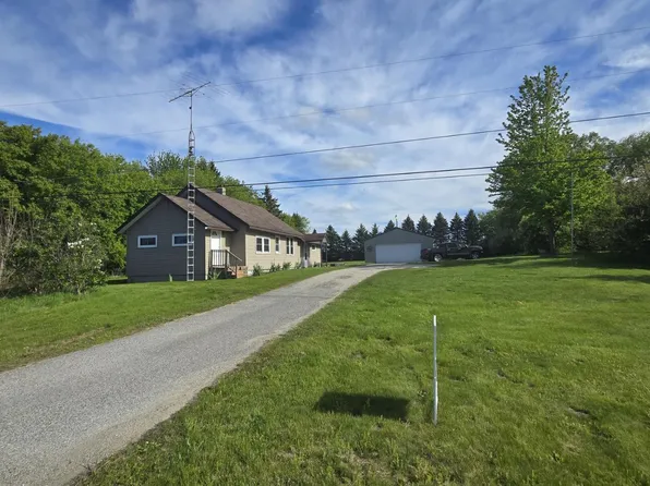 1301 E Us Highway 10, Scottville, MI 49454