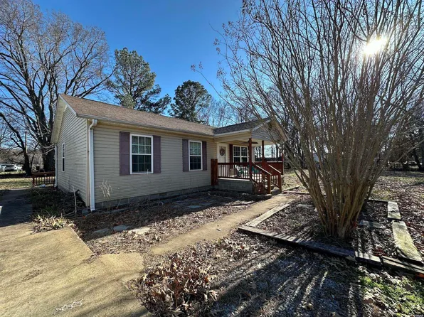 399 W Lakeview Dr, Hornbeak, TN 38232