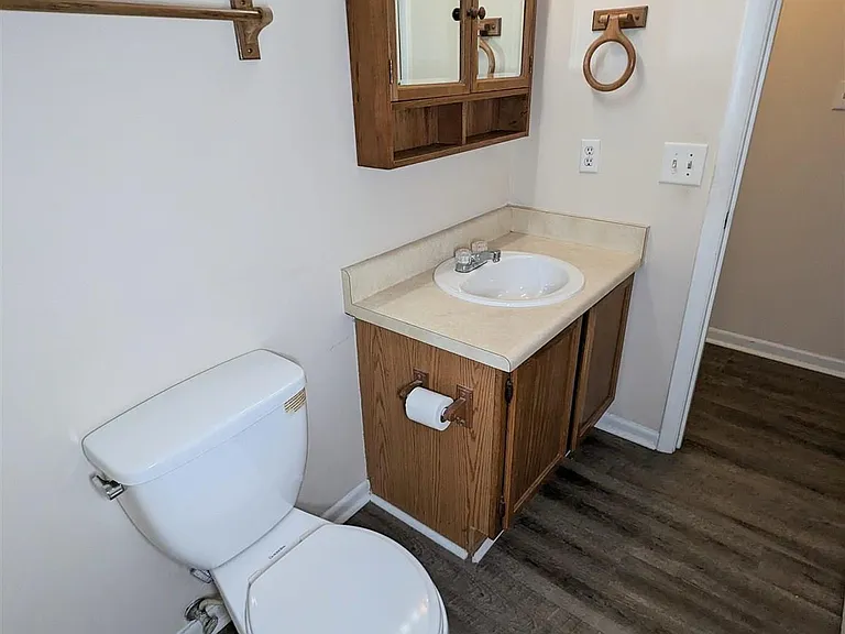 1011 Rentz Ave — Photo 37