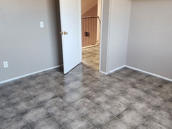 3rd image of 25270 Wendy Way