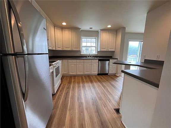 5th image of 2720 Bachman Dr