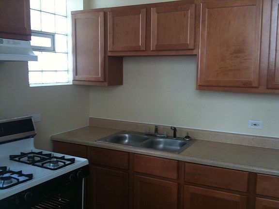 4th image of 213 N Kildare Ave #1
