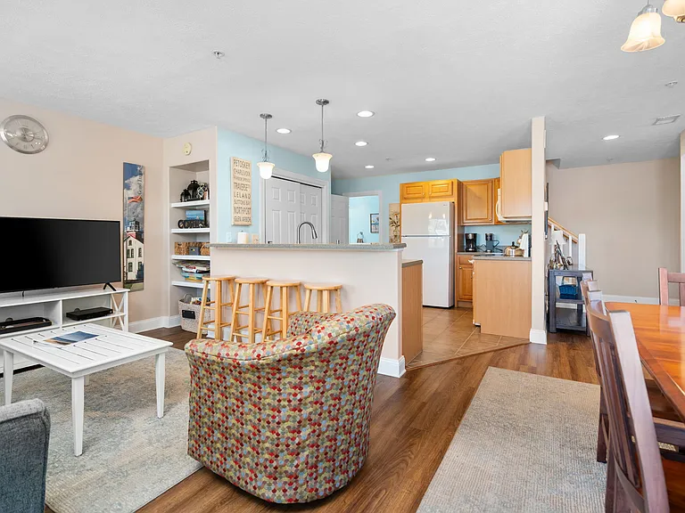 100 Hope St #209 — Photo 7