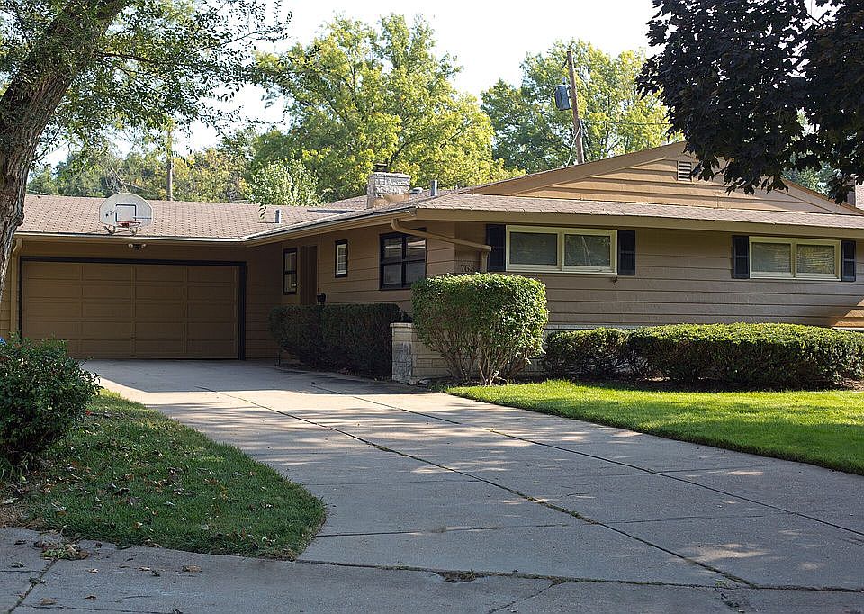 1st image of 763 N 74th Cir