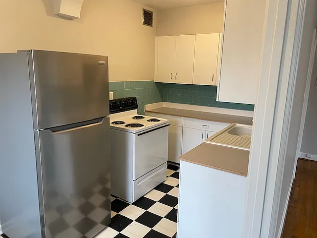 4010 NE Hancock St #118 — Photo 8