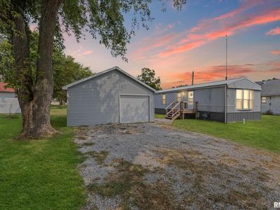 5219 Us Highway 50 Ave, Salem, IL, 62881